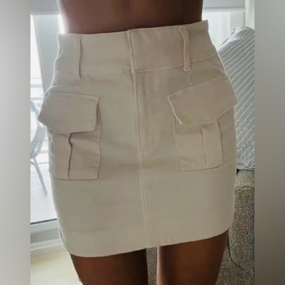 Express cargo skirt. Light tan/cream. Brand new!